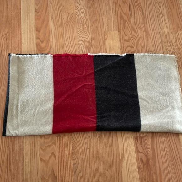 Zara large scarf - Picture 8 of 11